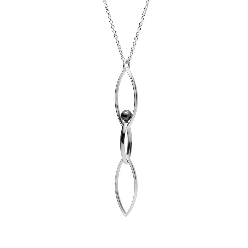 Odile hematite pendant and its chain