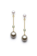 Interchangeable earrings in 18 karat yellow gold, set with sapphires and adorned with Chinese pearls and pearls from French Polynesia