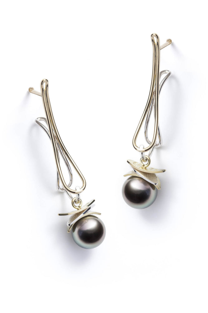 Sterling silver and 18-carat yellow gold earrings with French Polynesia pearls