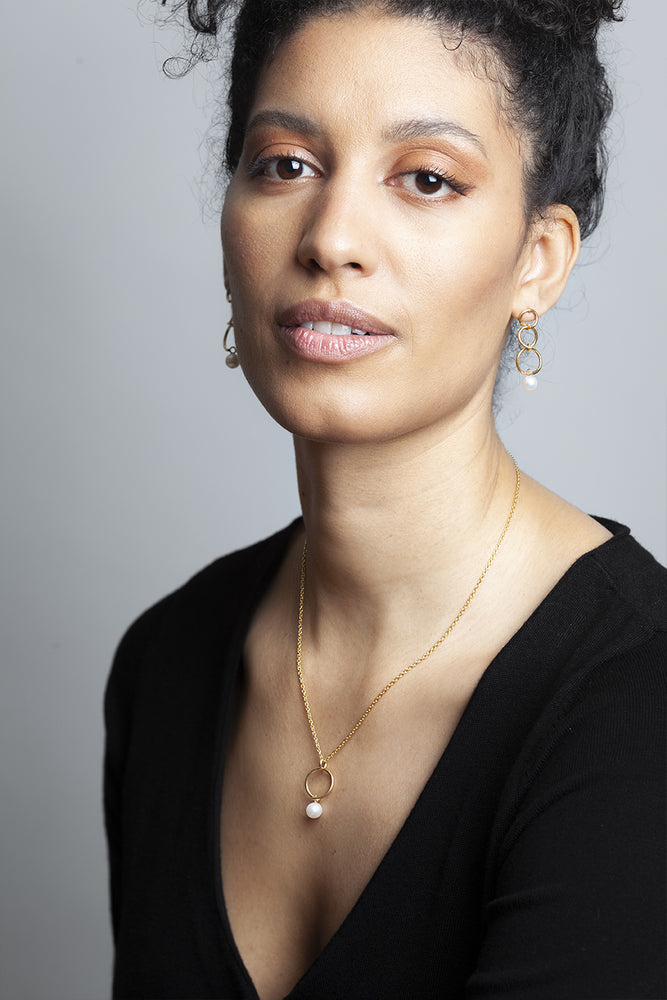 Laure gold pendant and its chain 